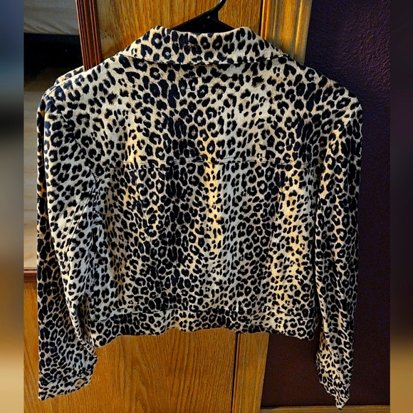 Cheetah Button Up Jacket - Picture 2 of 3